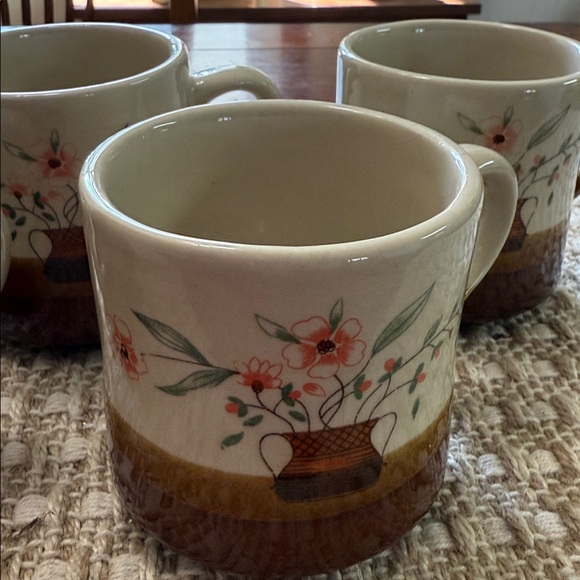 Country side vintage mugs. Floral Ceramic Mug with Brown Base. 4 mugs EUC - Picture 3 of 7